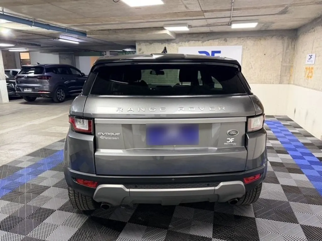 Land Rover Evoque Sport año 2018