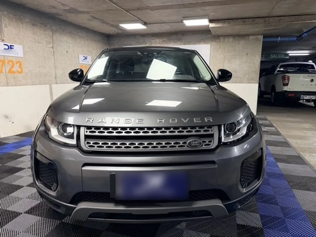 Land Rover Evoque Sport año 2018