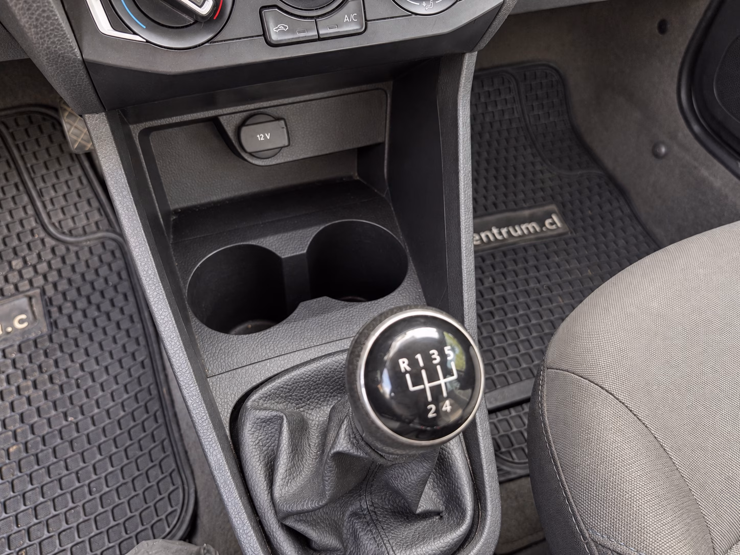 Volkswagen Gol Highline 1.6 año 2022