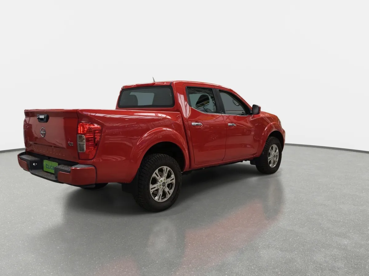 Nissan Navara 2.3d Xe Diesel 4x2 Dob.cab. Mt 4p año 2024