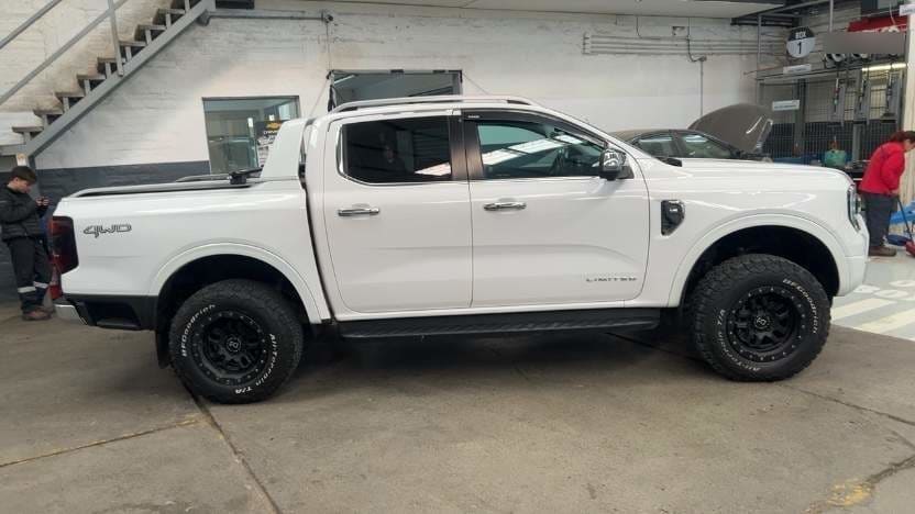 Ford All New Ranger 3.0 Ltd Diesel 4x4 Dob. Cab. At 4p año 2024