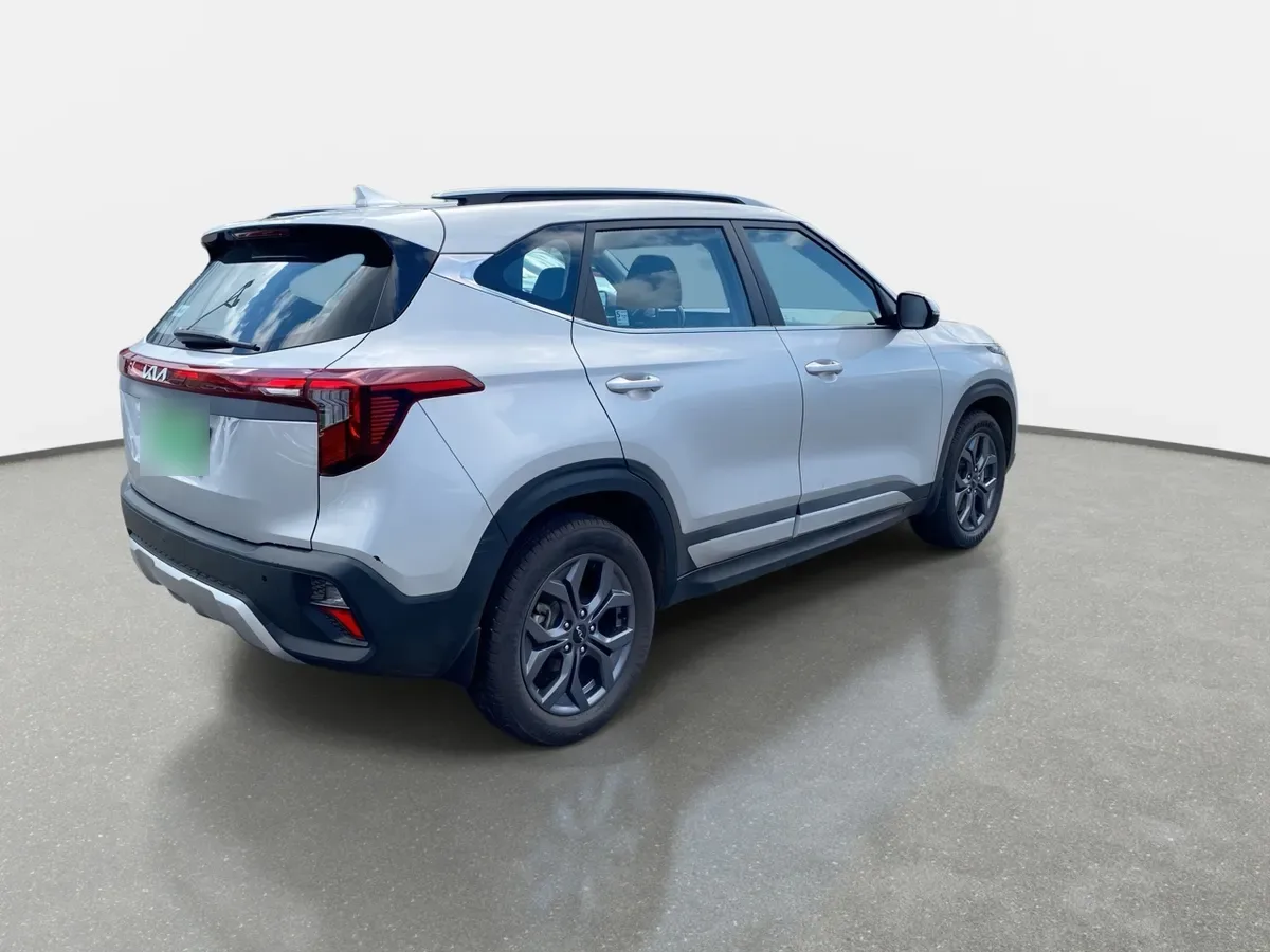 Kia Seltos 1.5 Ex 4x2 6mt 5p año 2024