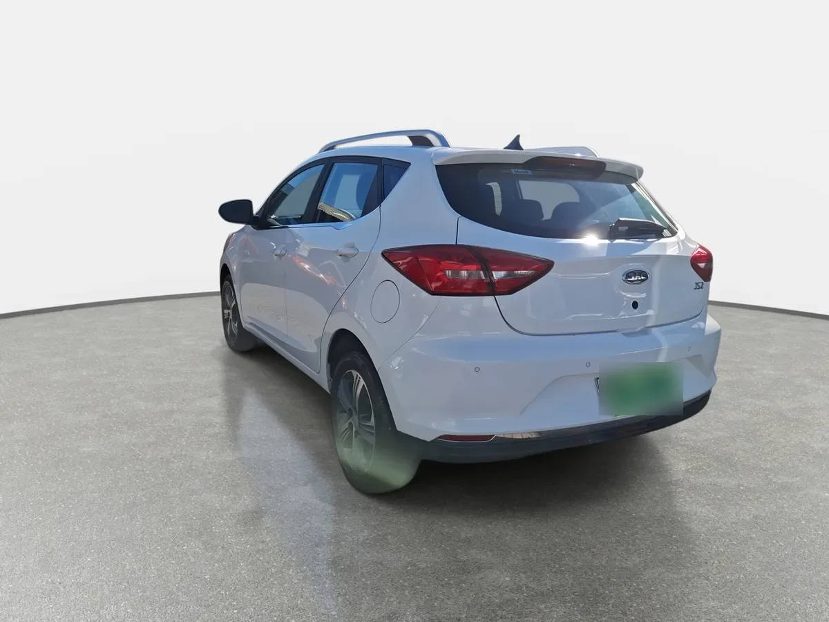 JAC Js2 1.5 Luxury 4x2 Cvt At 5p año 2025