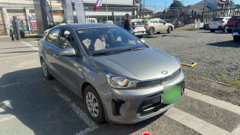 Kia Soluto 1.4 Lx 4x2 Ac Mt 4p año 2021