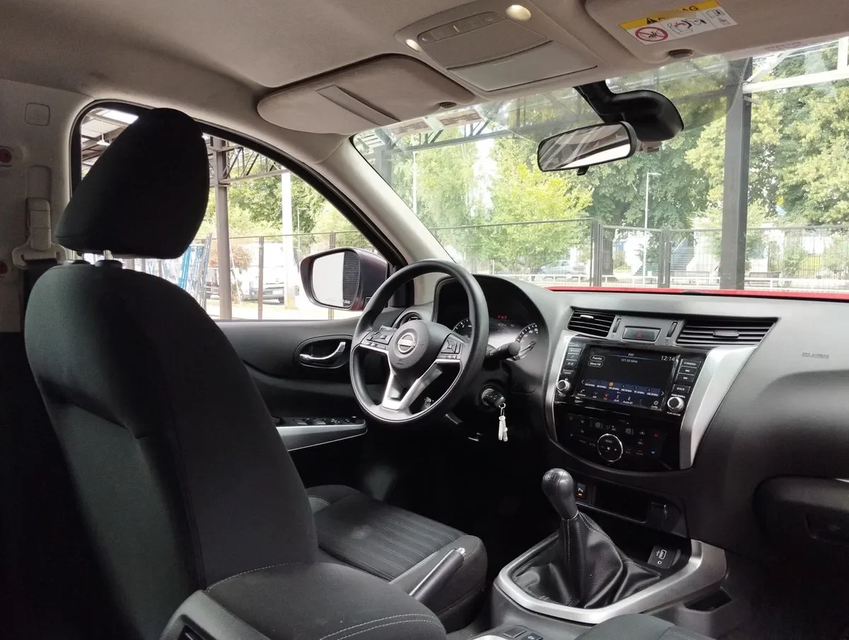 Nissan Navara 2.3d Xe Diesel 4x2 Dob.cab. Mt 4p año 2024