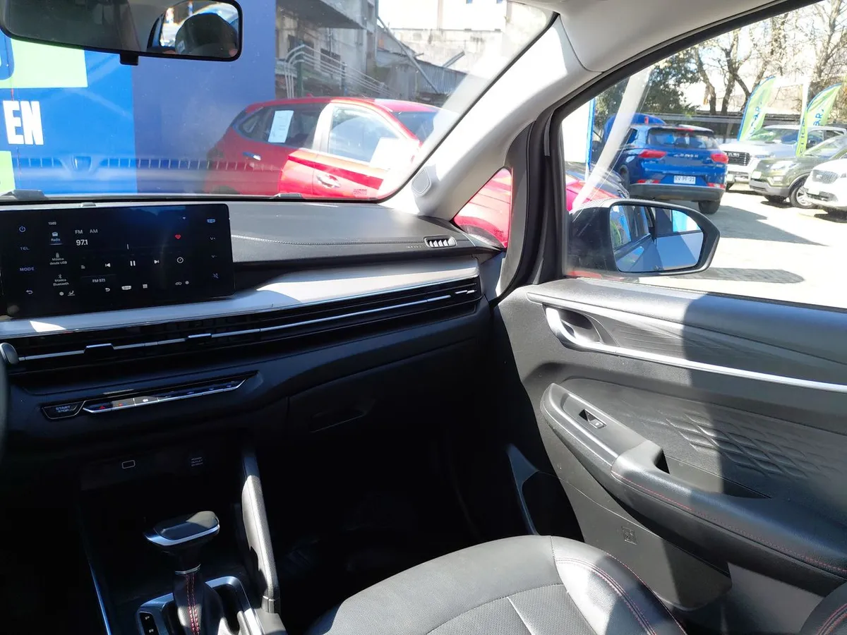 Geely Gx3 Pro 1.5 Gf 4x2 Cvt At 5p año 2024