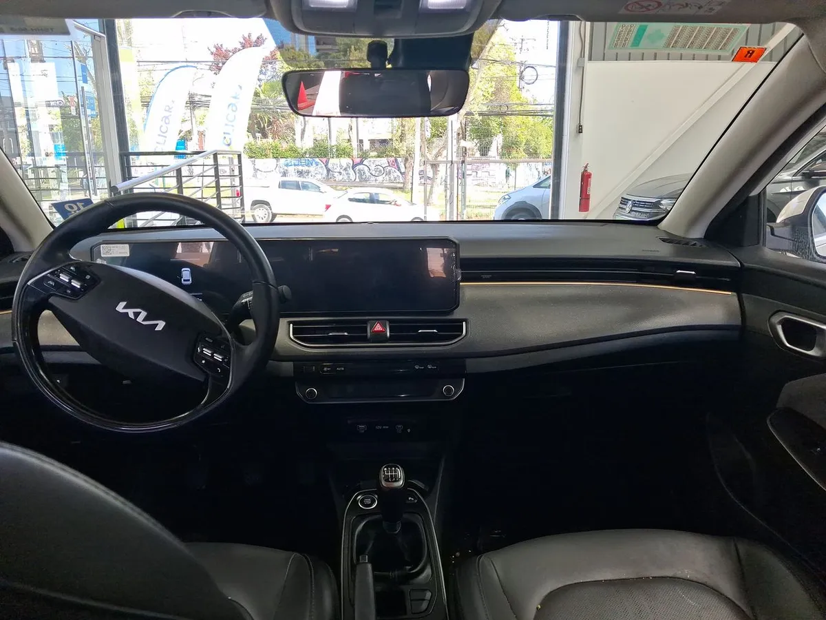 Kia K3 Cross 1.6 Ex Full 4x2 Mt 5p año 2024