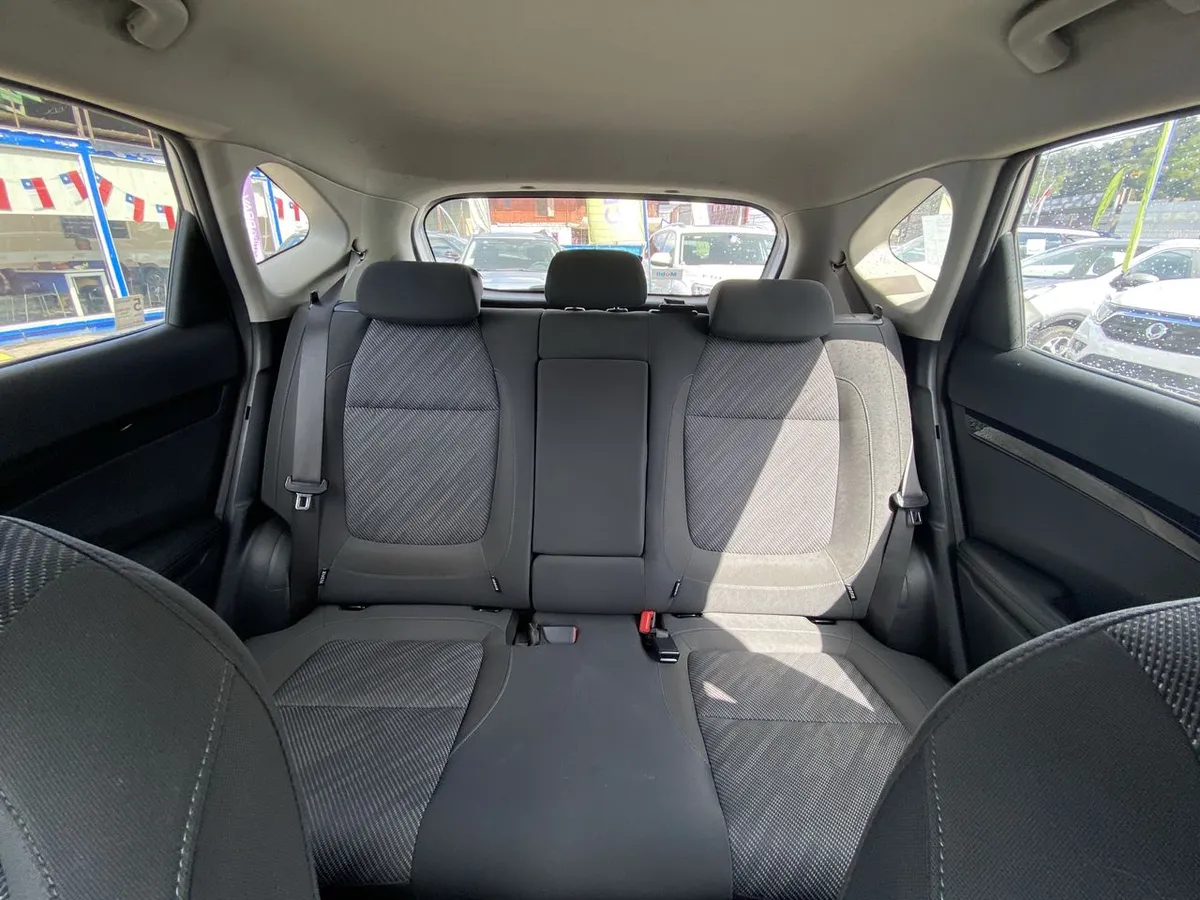 Kia Seltos 1.5 Ex 4x2 6mt 5p año 2024