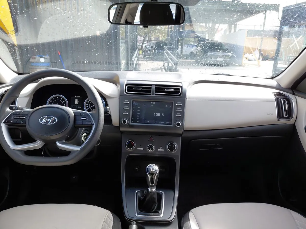 Hyundai Creta 1.5 Plus Su2i 4x2 Mt 5p año 2021