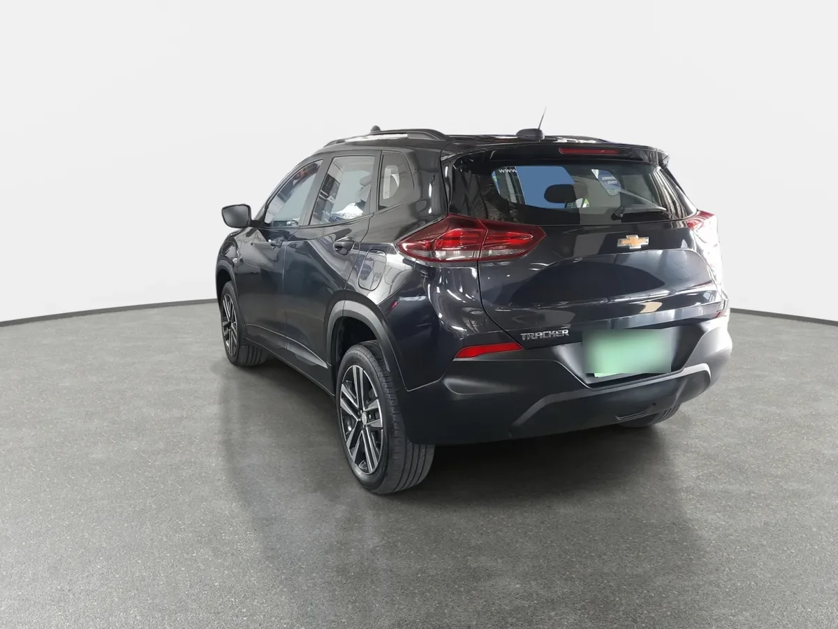 Chevrolet Tracker 1.2t Ls R 4x2 Mt 5p año 2024