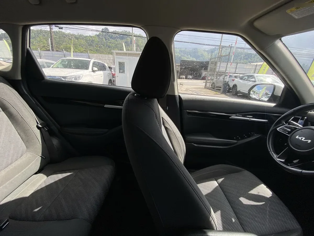 Kia Seltos 1.5 Ex 4x2 6mt 5p año 2024