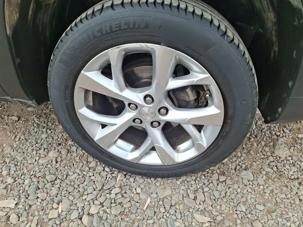 Chevrolet Montana 1.2t Ltz 4x2 At 4p año 2023