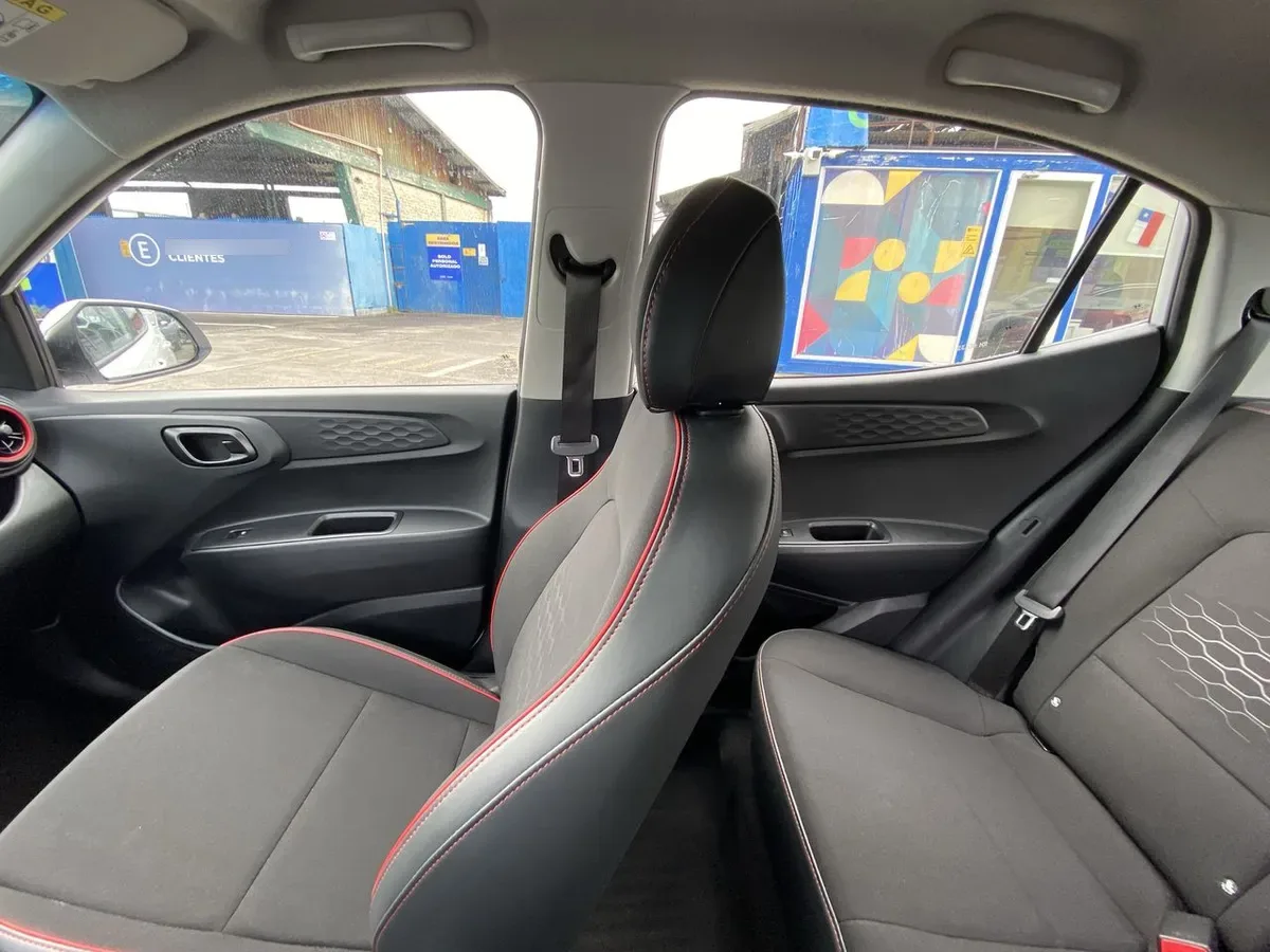 Hyundai Grand I10 1.2 Plus 4x2 Hb Mt 5p año 2022