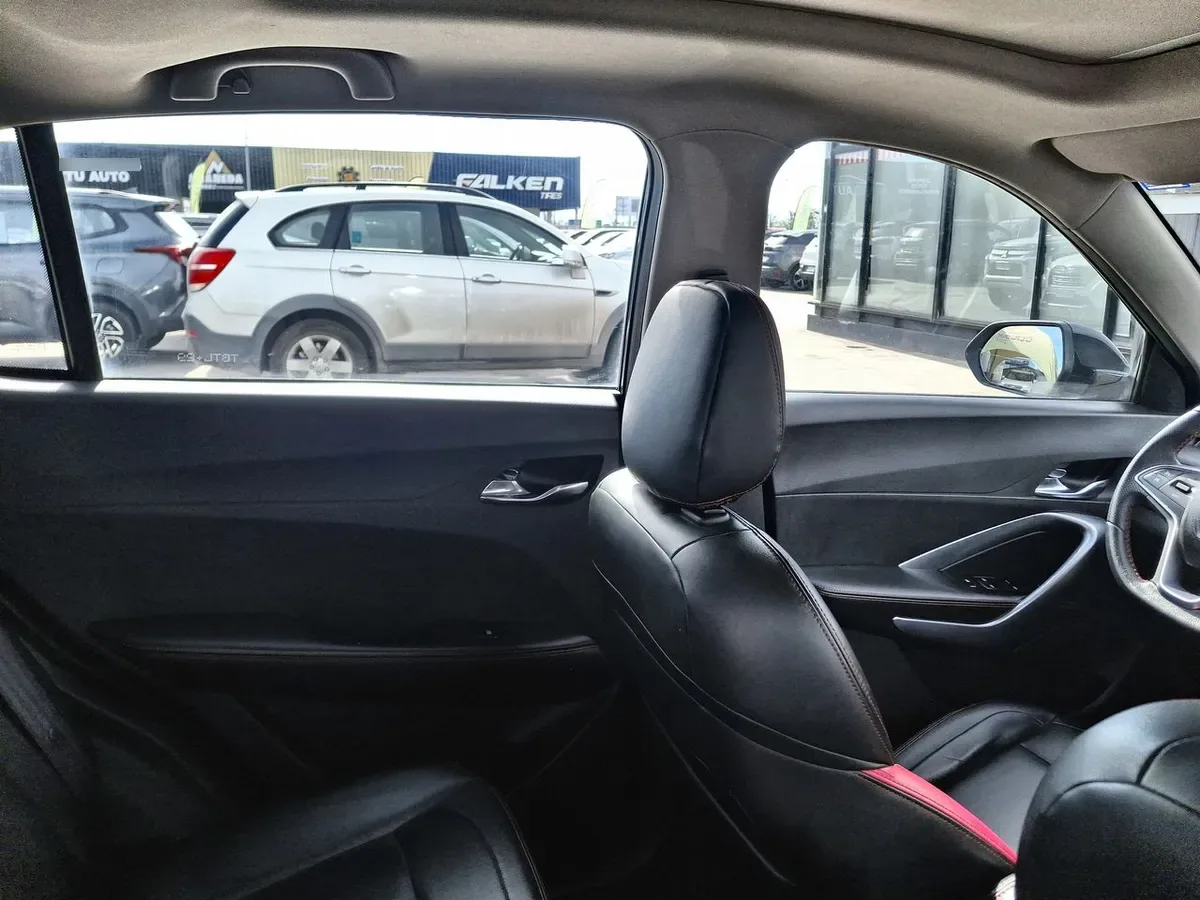 Chevrolet Groove 1.5 Premier P 4x2 Mt 5p año 2024
