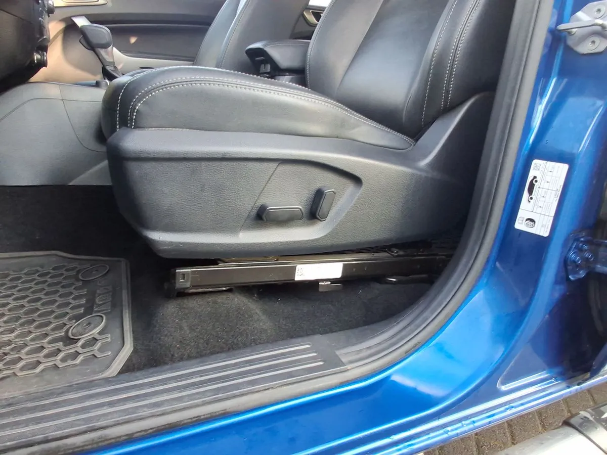 Ford Ranger 3.2 Ltd 4x4 Diesel Dob. Cab. At 4p año 2023