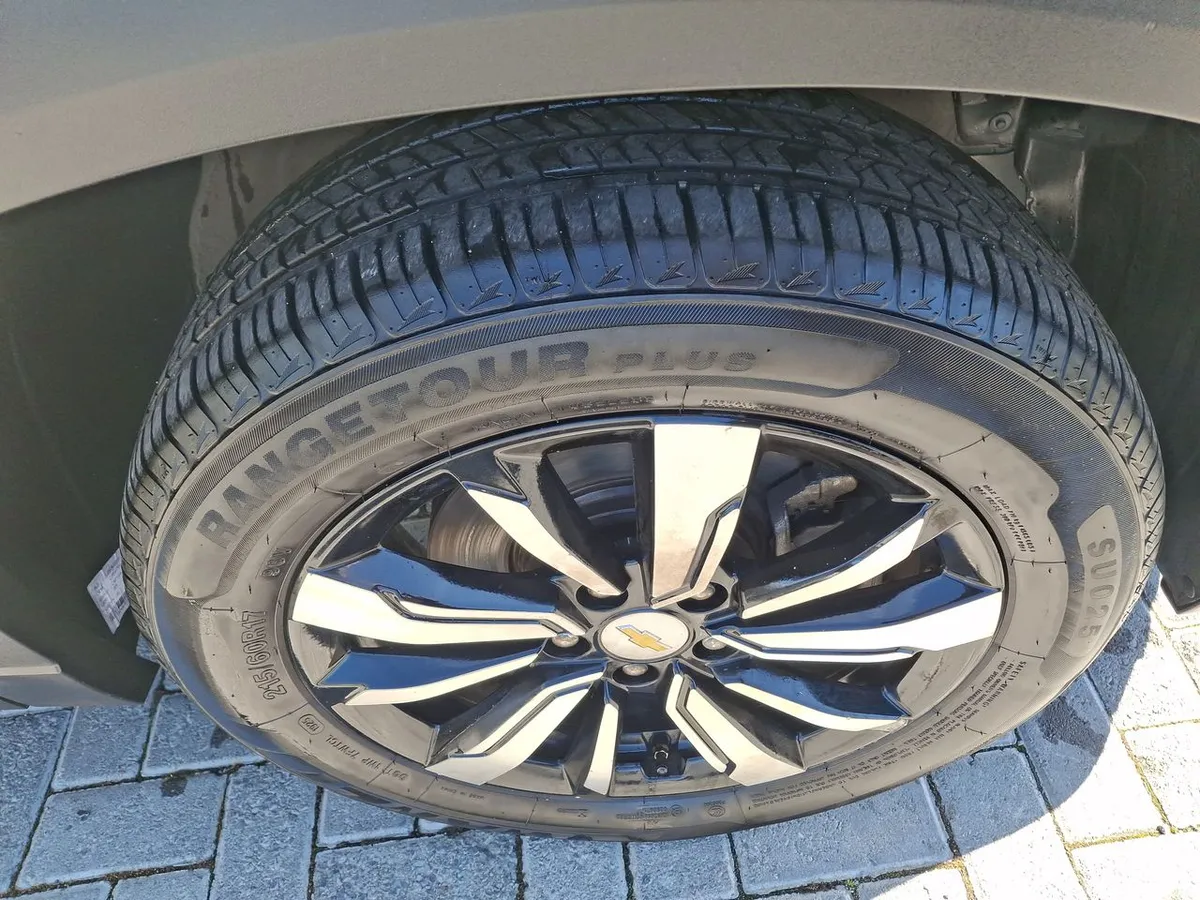 Chevrolet Captiva 1.5t Premier Fwd Cvt At 5p año 2021