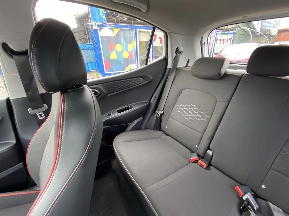 Hyundai Grand I10 1.2 Plus 4x2 Hb Mt 5p año 2022