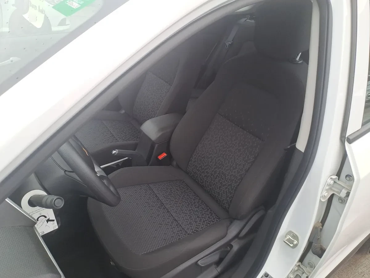 Chevrolet Tracker 1.2t Ls Fwd Mt 5p año 2023