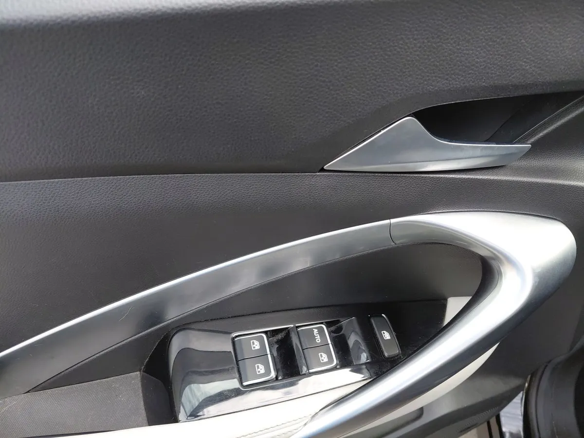 Chevrolet Captiva 1.5t Premier Fwd Cvt At 5p año 2022