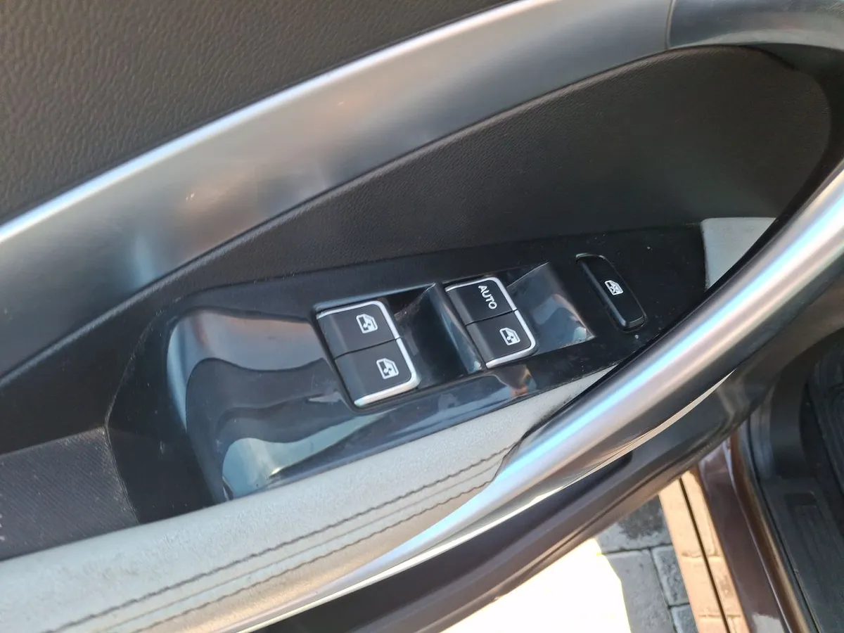 Chevrolet Captiva 1.5t Premier Fwd Cvt At 5p año 2021