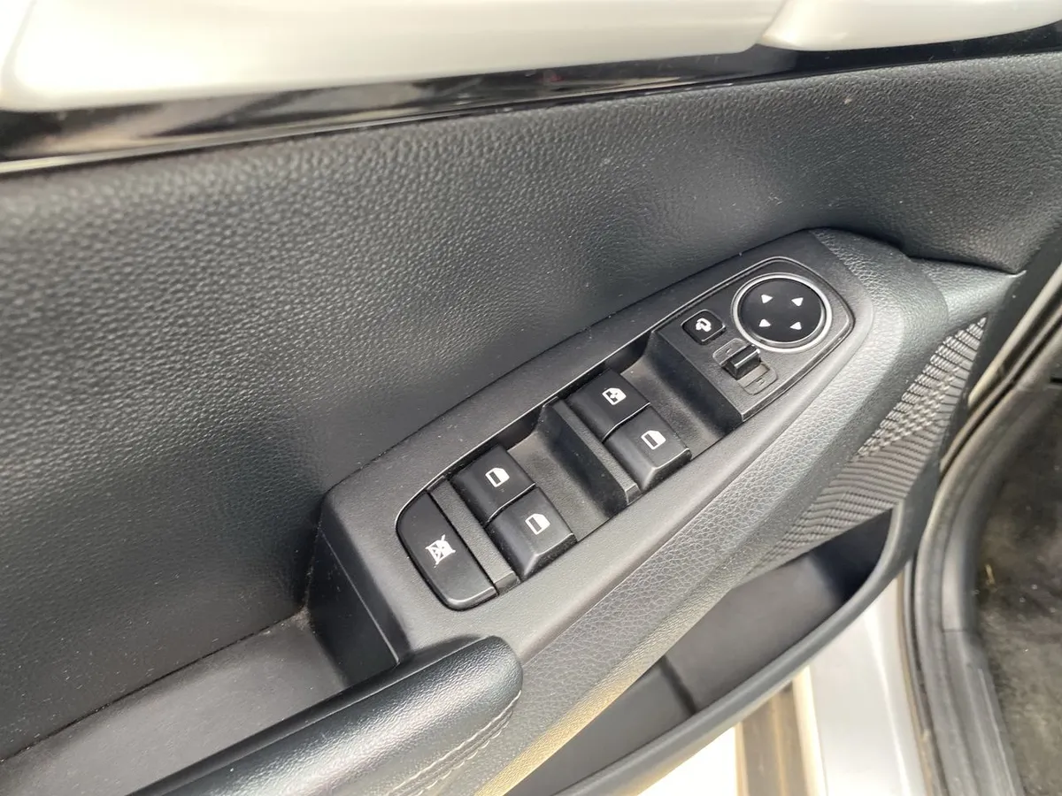 Kia Seltos 1.5 Ex 4x2 6mt 5p año 2024