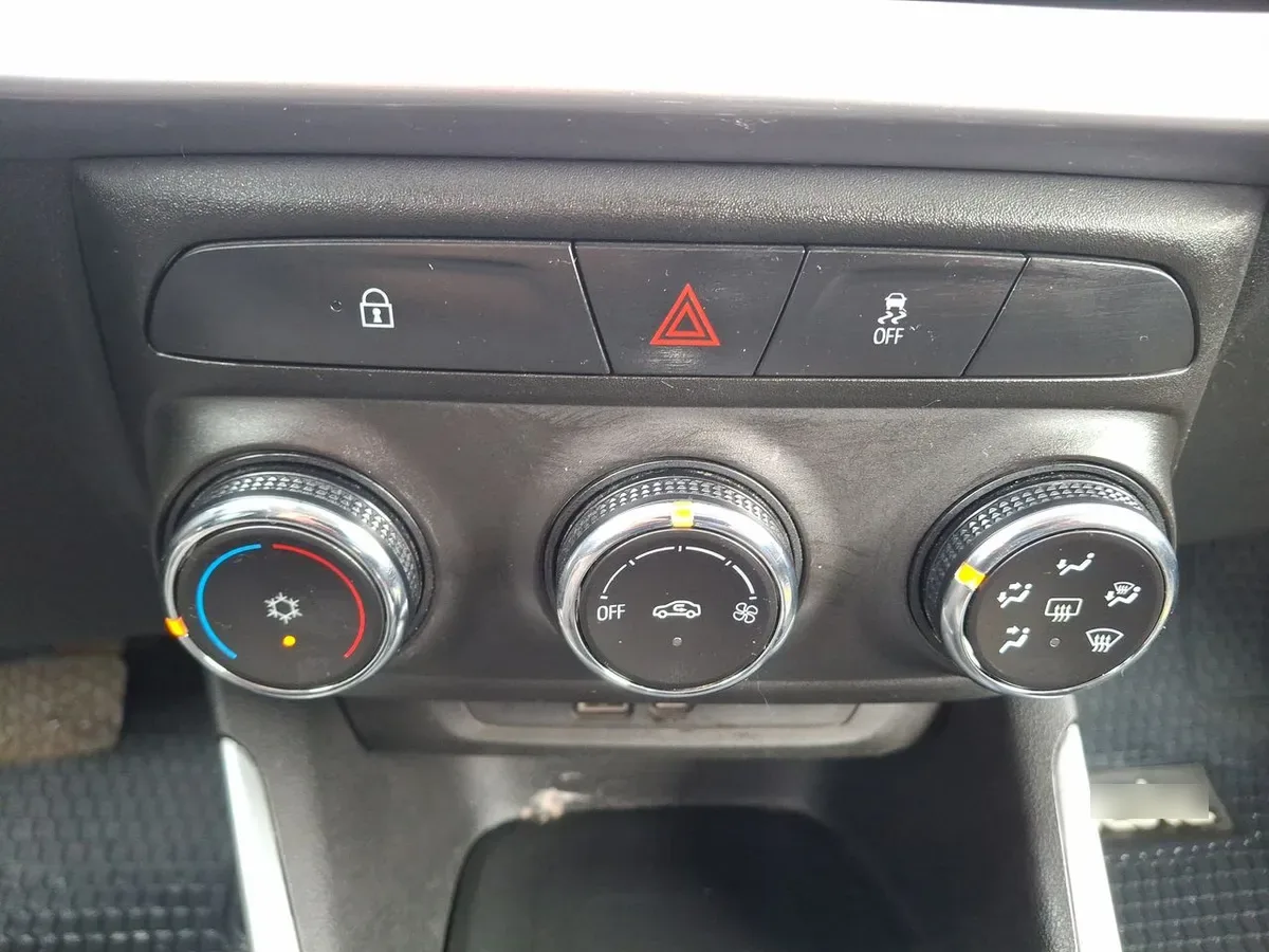 Chevrolet Montana 1.2t Ltz 4x2 At 4p año 2023