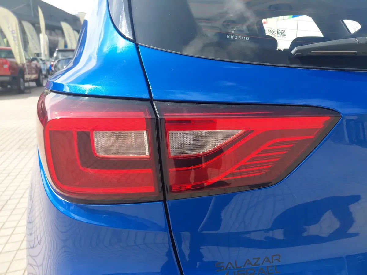 MG Mg Zs 1.5 Comfort 4x2 At 5p año 2022