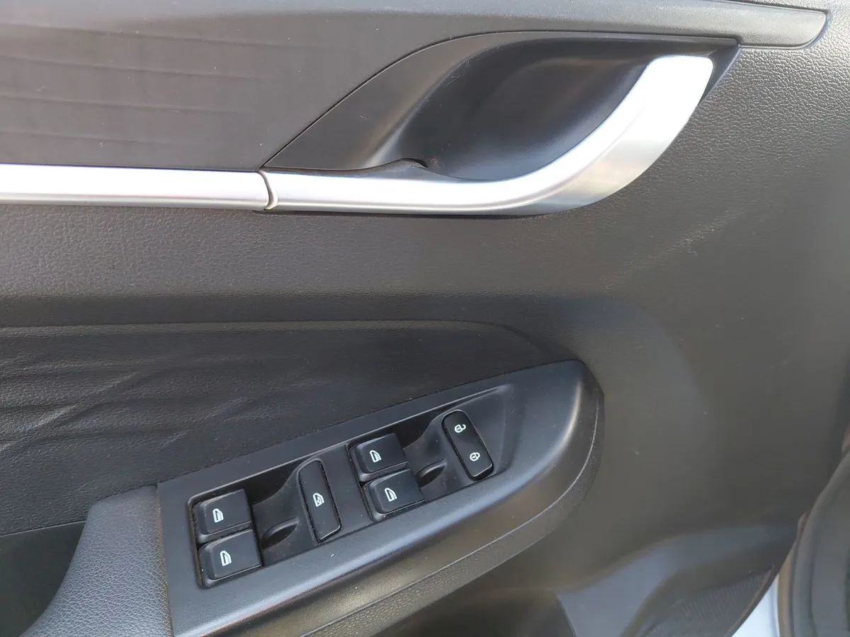 Geely Gx3 Pro 1.5 Gf 4x2 Cvt At 5p año 2024