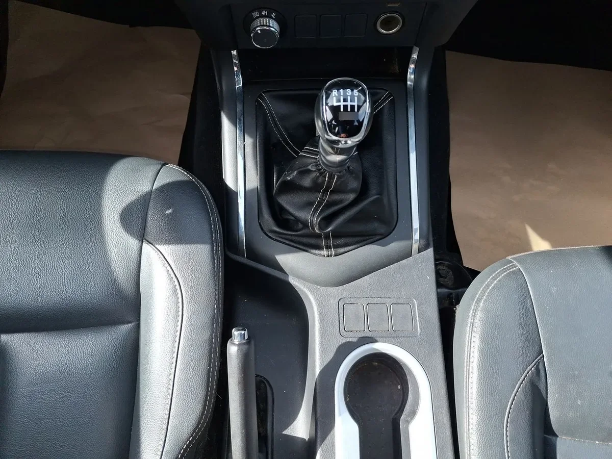 Dongfeng Df6 2.3 Rich 6 Diesel 4x4 Mt 4p año 2025