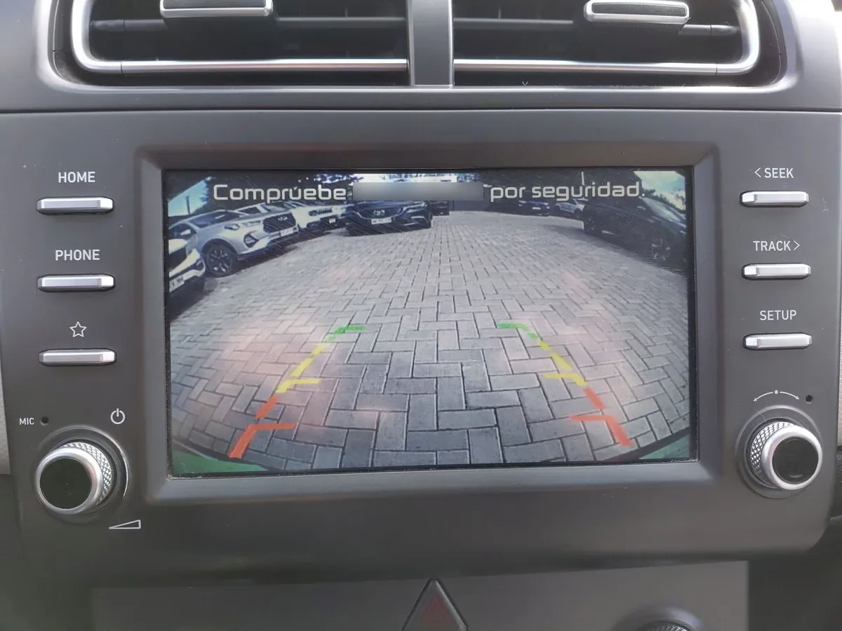Hyundai Creta 1.5 Plus Su2i 4x2 Mt 5p año 2021