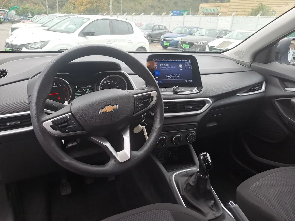 Chevrolet Tracker 1.2t Ls Fwd Mt 5p año 2023
