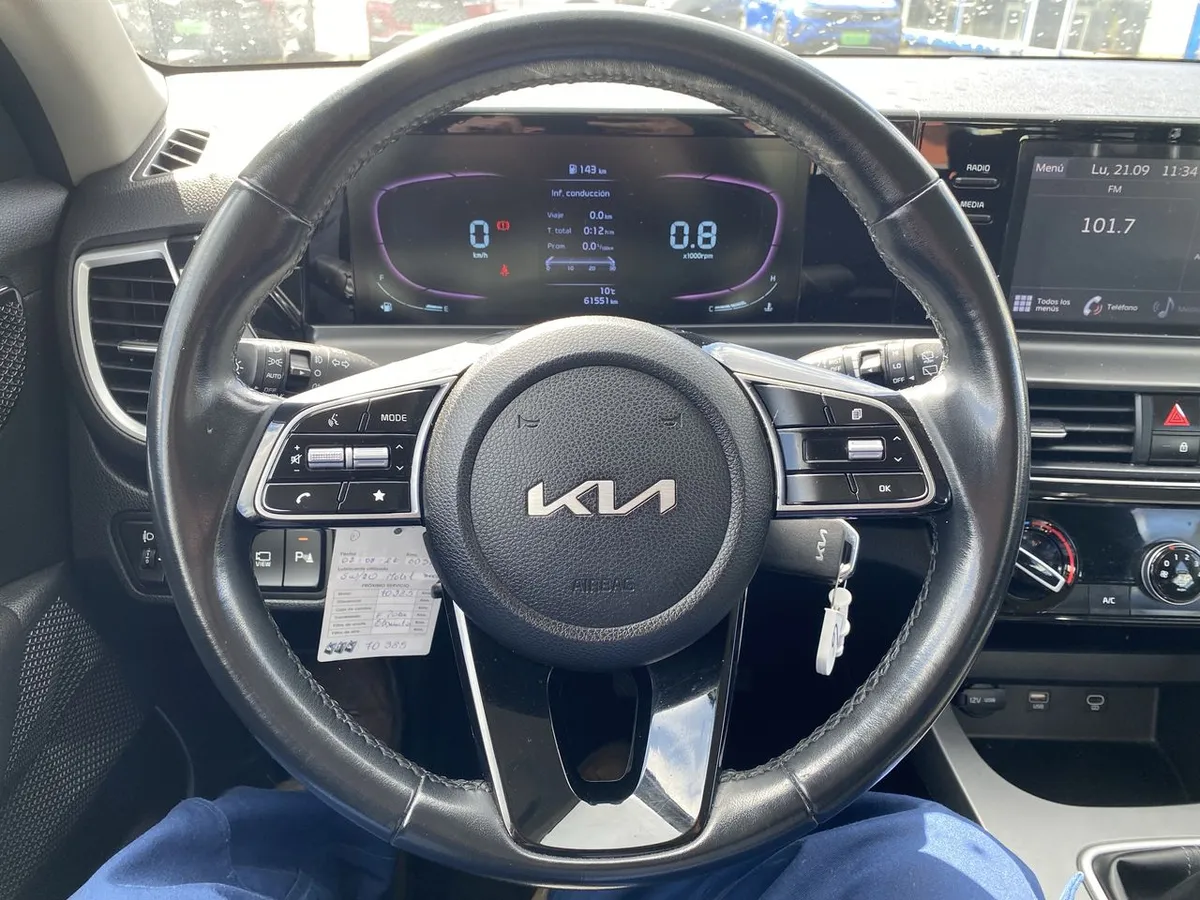Kia Seltos 1.5 Ex 4x2 6mt 5p año 2024