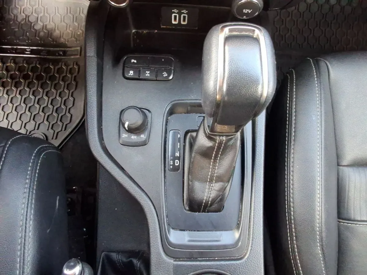 Ford Ranger 3.2 Ltd 4x4 Diesel Dob. Cab. At 4p año 2023