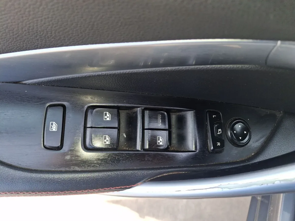 Chevrolet Groove 1.5 Premier P 4x2 Mt 5p año 2024