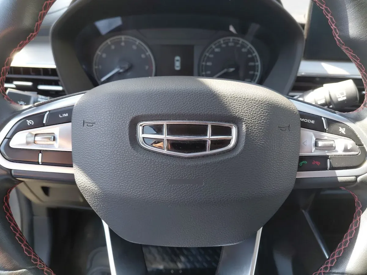 Geely Gx3 Pro 1.5 Gf 4x2 Cvt At 5p año 2024