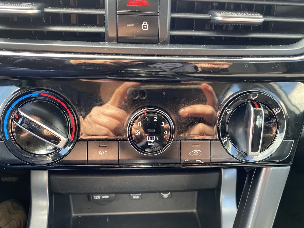 Kia Seltos 1.5 Ex 4x2 6mt 5p año 2024