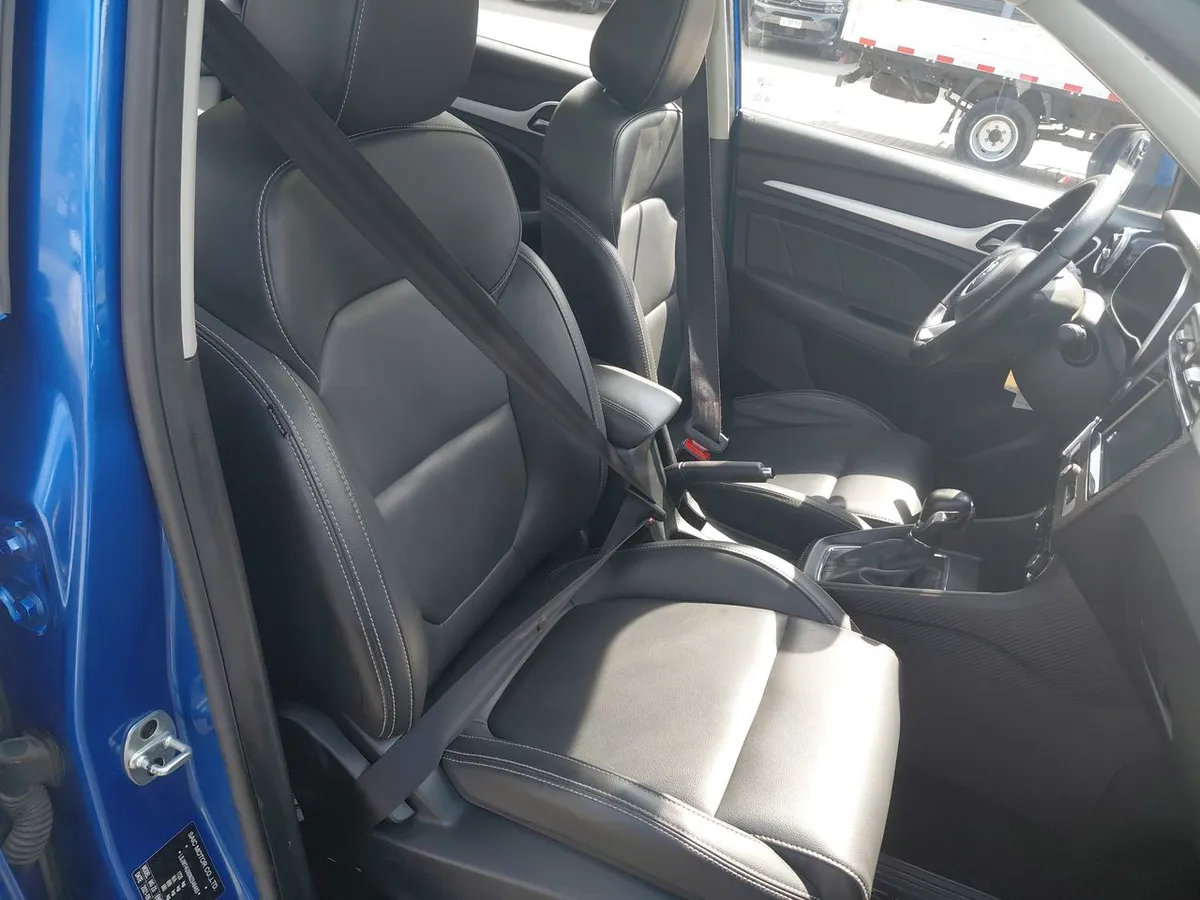 MG Mg Zs 1.5 Comfort 4x2 At 5p año 2022