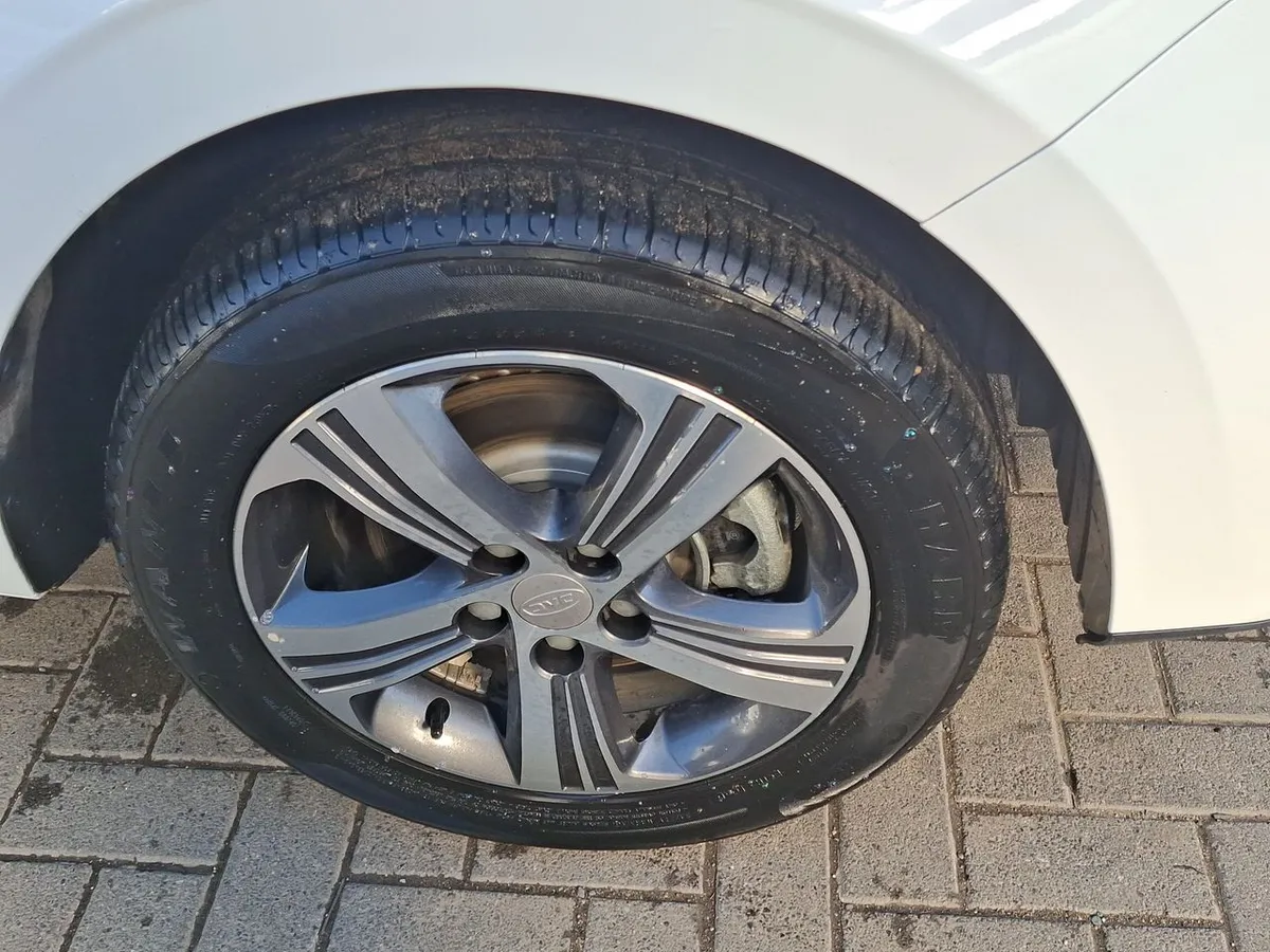 JAC Js2 1.5 Luxury 4x2 Cvt At 5p año 2025