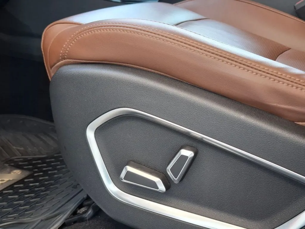Geely Azkarra Luxury año 2024