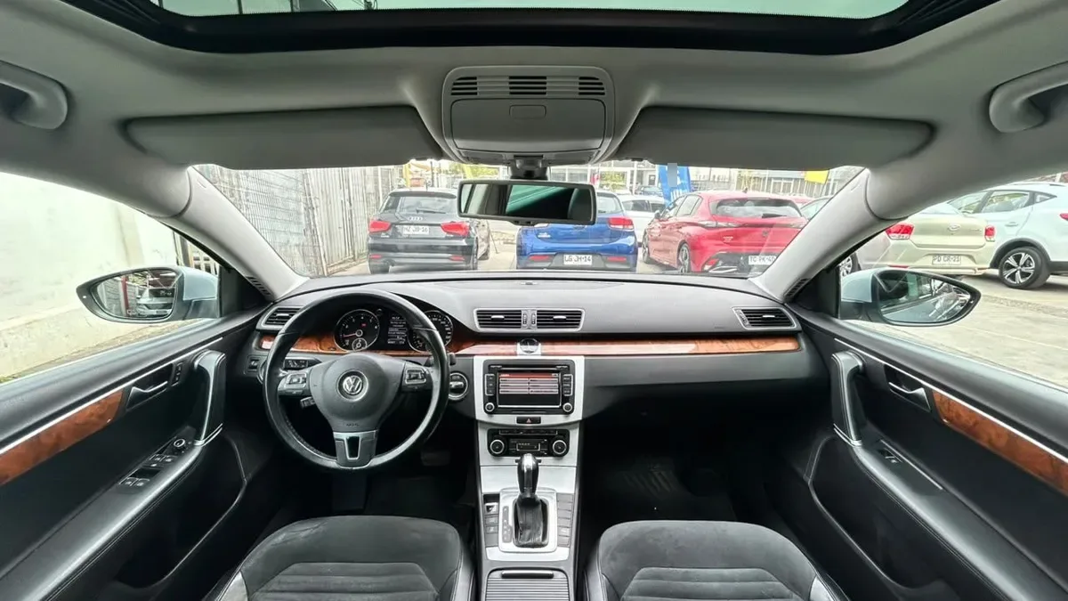 Volkswagen Passat 1.8 Highline Tsi 4x2 B7 At 4p año 2013
