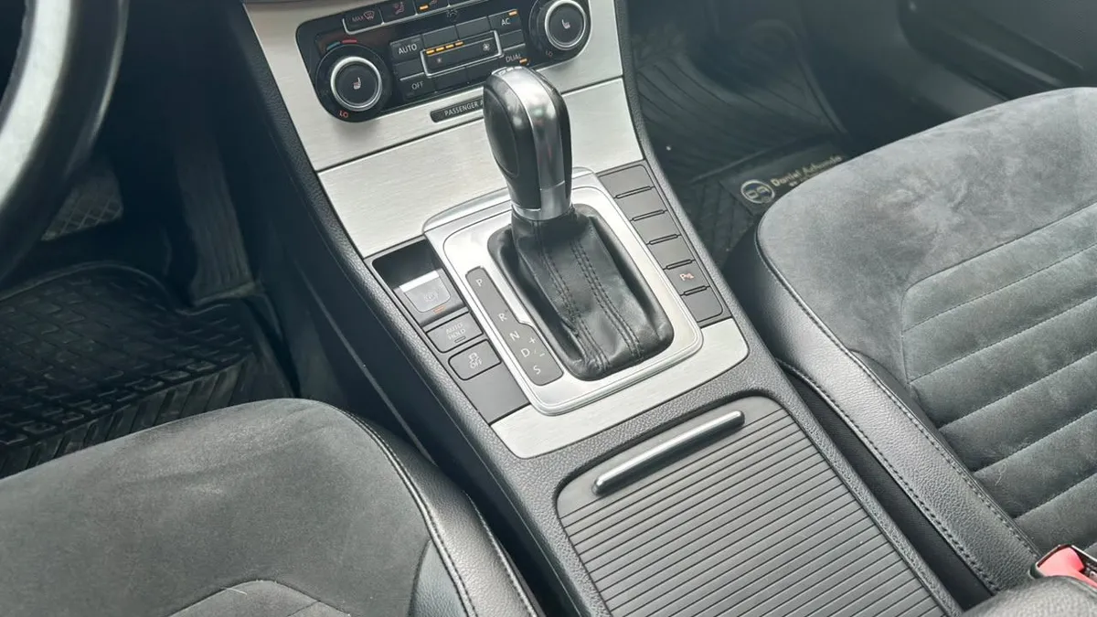 Volkswagen Passat 1.8 Highline Tsi 4x2 B7 At 4p año 2013
