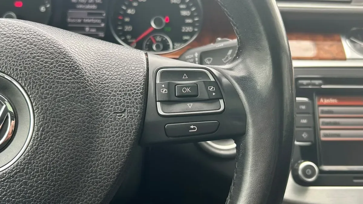 Volkswagen Passat 1.8 Highline Tsi 4x2 B7 At 4p año 2013