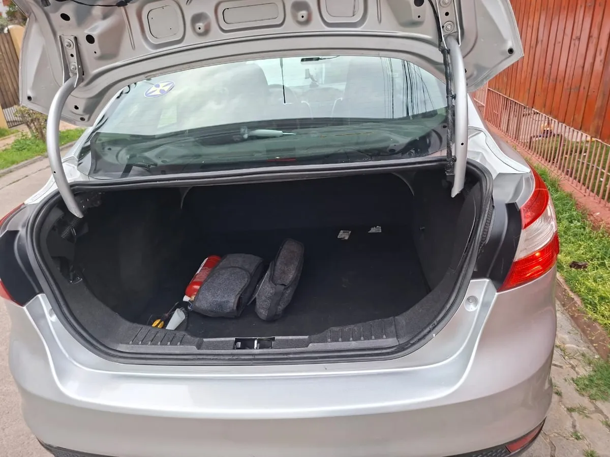 FORD FOCUS 2.0 Titanium 5p At año 2014
