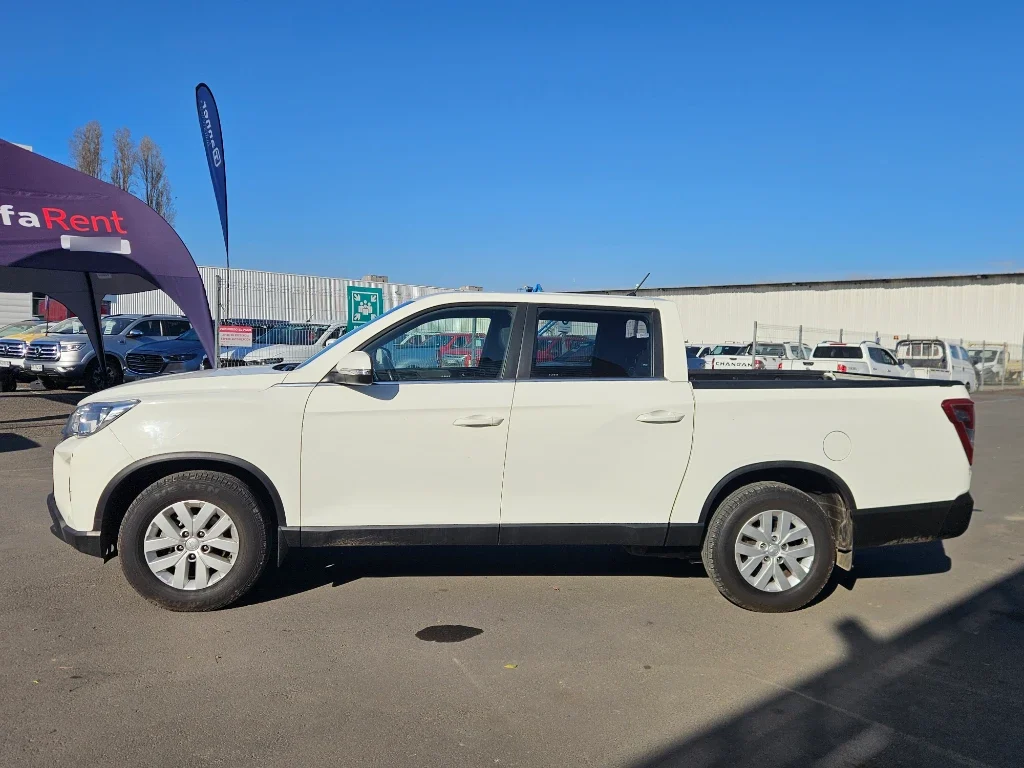 Ssangyong Grand Musso 2.2 4x2 Mt Full-Ql612 año 2023