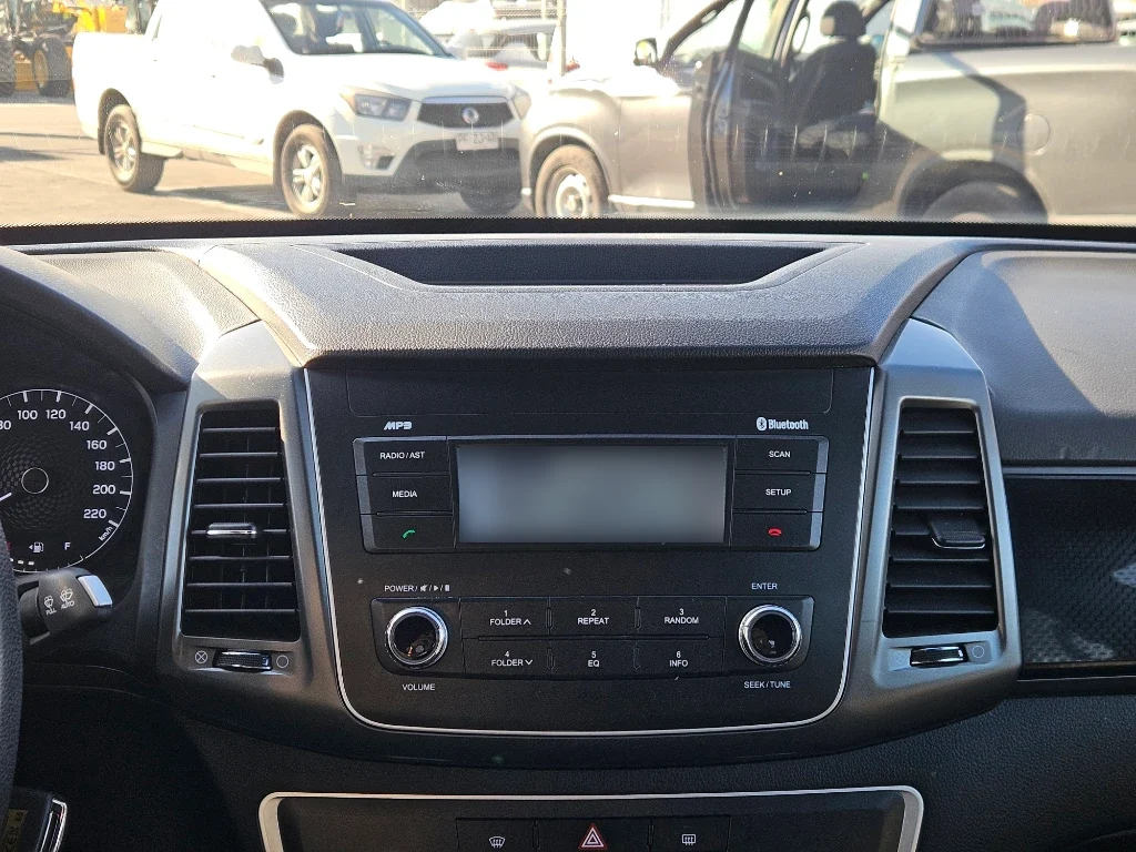 Ssangyong Grand Musso 2.2 4x2 Mt Full-Ql612 año 2023