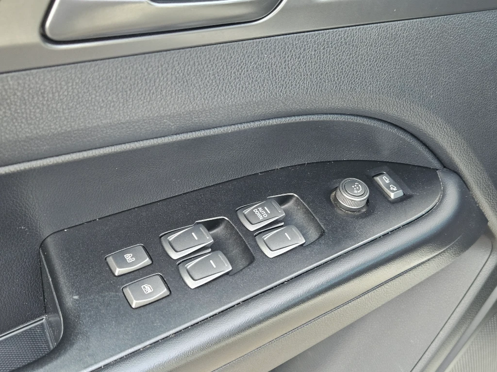 Ssangyong Grand Musso 2.2 4x2 Mt Full-Ql610 año 2023