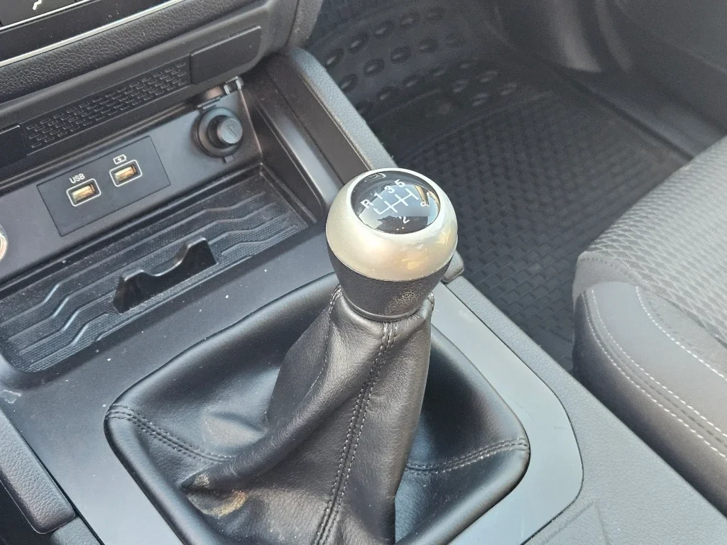 Ssangyong Grand Musso 2.2 4x2 Mt Full-Ql612 año 2023