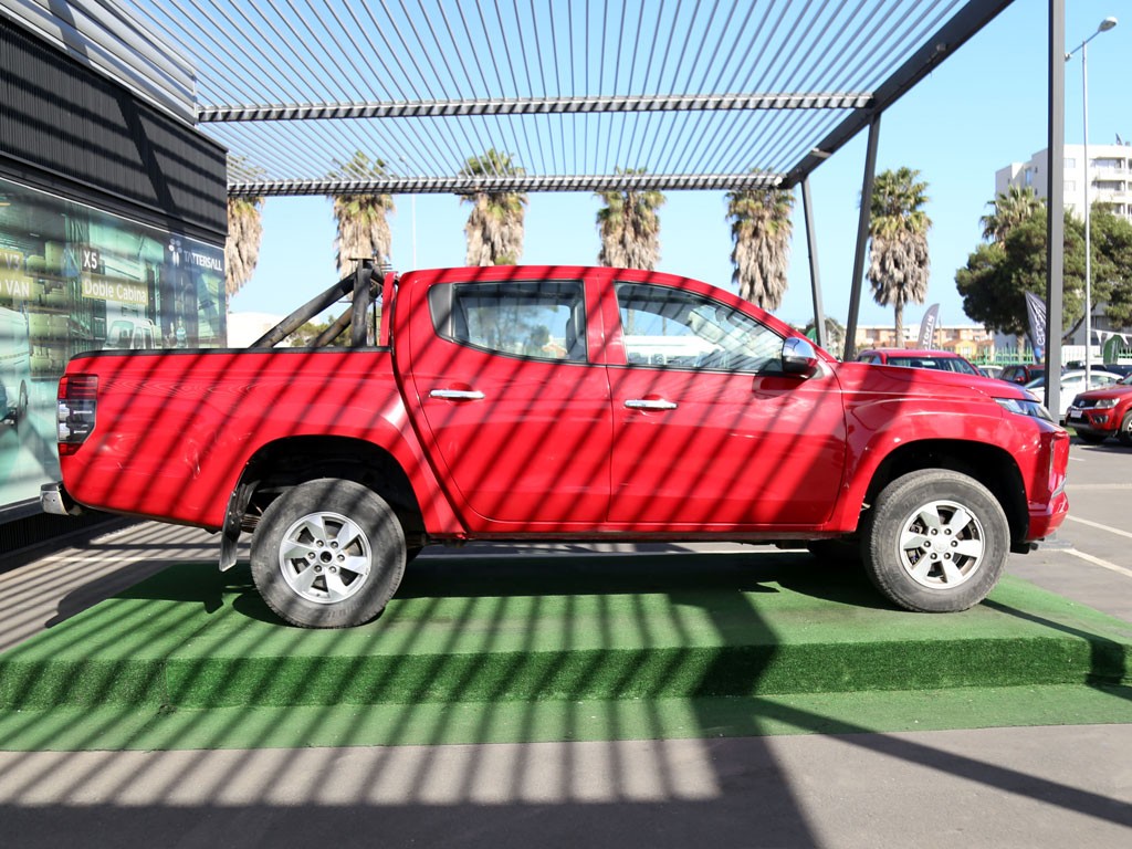 Mitsubishi L200 Dob. Cab. 4x2 Mt 4p año 2022