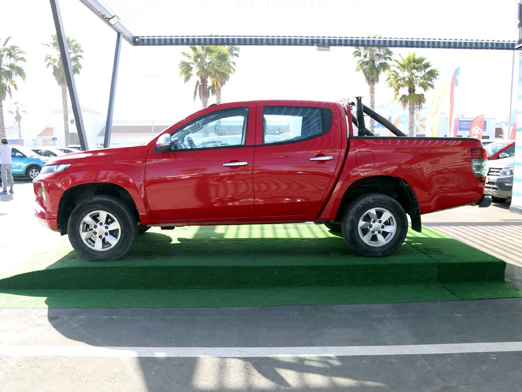 Mitsubishi L200 Dob. Cab. 4x2 Mt 4p año 2022