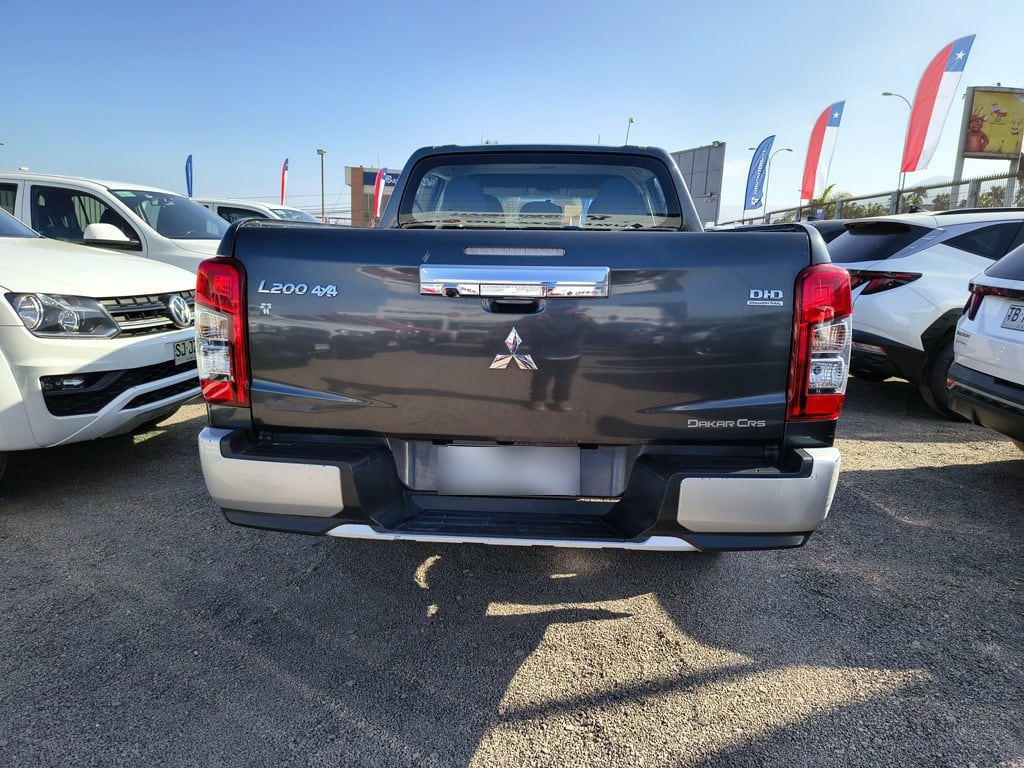 Mitsubishi L200 Dakar 2.5 Diesel 4x4 T/a año 2019